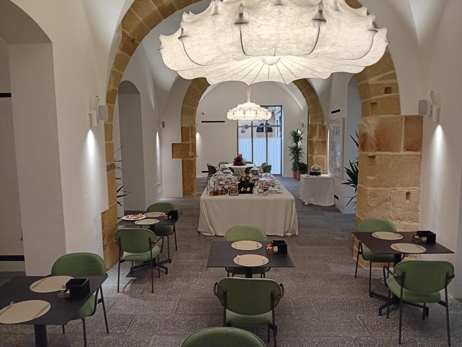 Dome Hotel 4*